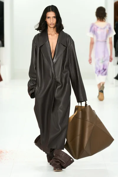 Look 9